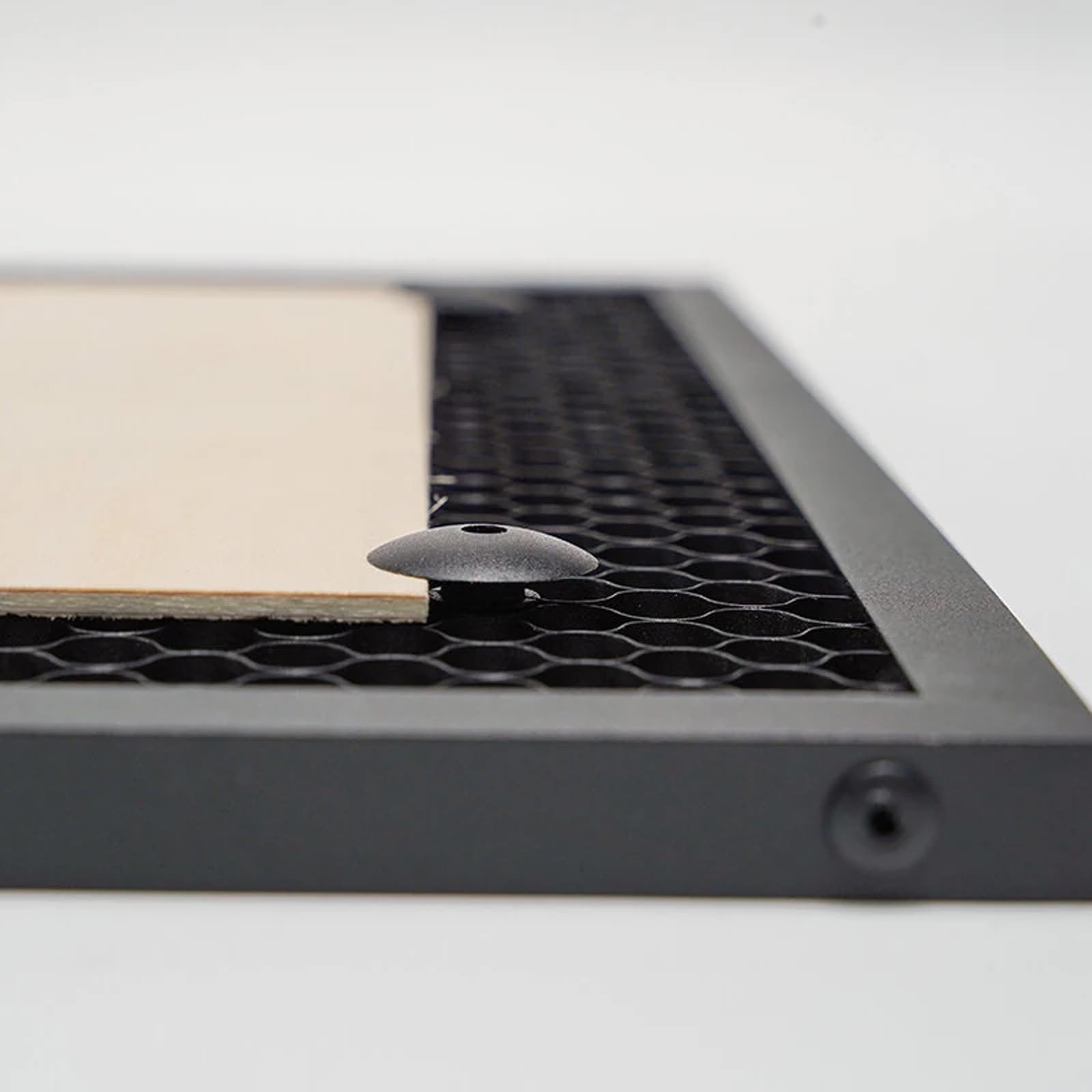 ATOMSTACK F4N سرير ليزر على شك - مراجعة Honeycomb Laser Bed وسعره