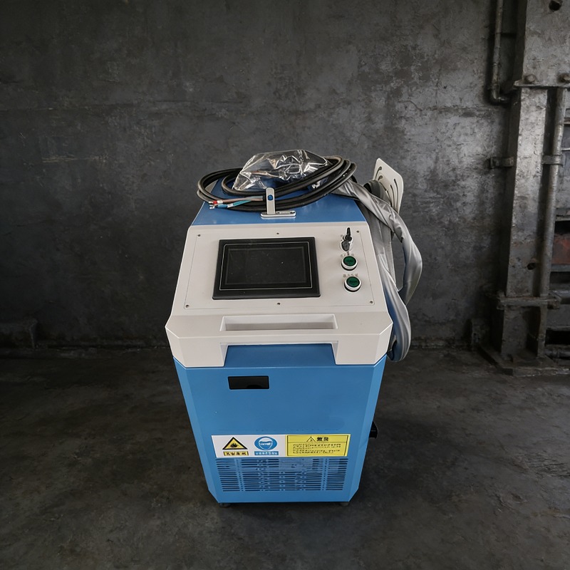 آلة تنظيف بالليزر محمولة 3 في  - مراجعة Industrial Handheld Laser Welder وسعره