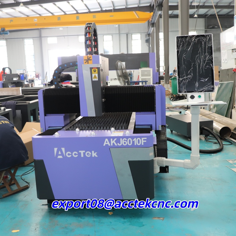 آلة قطع بالليزر الليفي صغيرة ا - مراجعة Industrial Laser Cutter For Metal وسعره