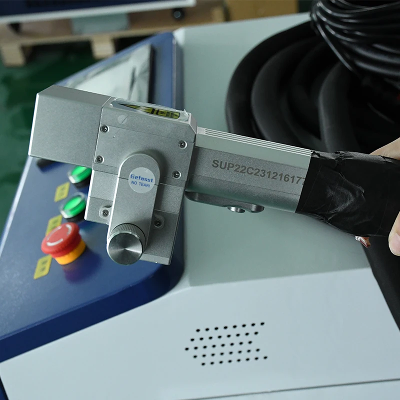 رأس تنظيف بالليزر محمول باليد  - مراجعة Industrial Laser Removal Machine وسعره