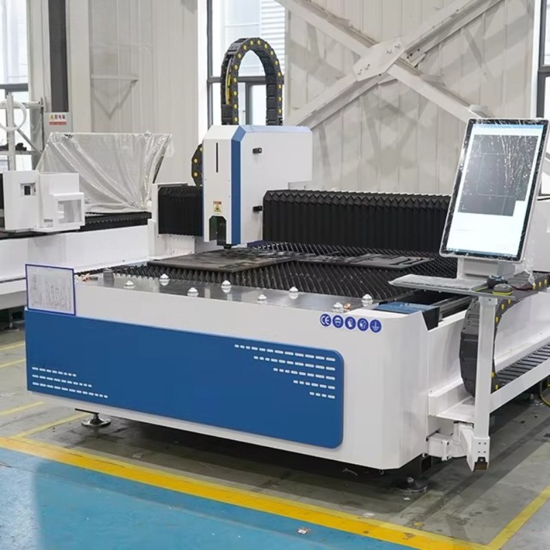آلة قطع بالليزر الليفي بمعيار  - مراجعة Industrial Laser Cutter For Metal وسعره
