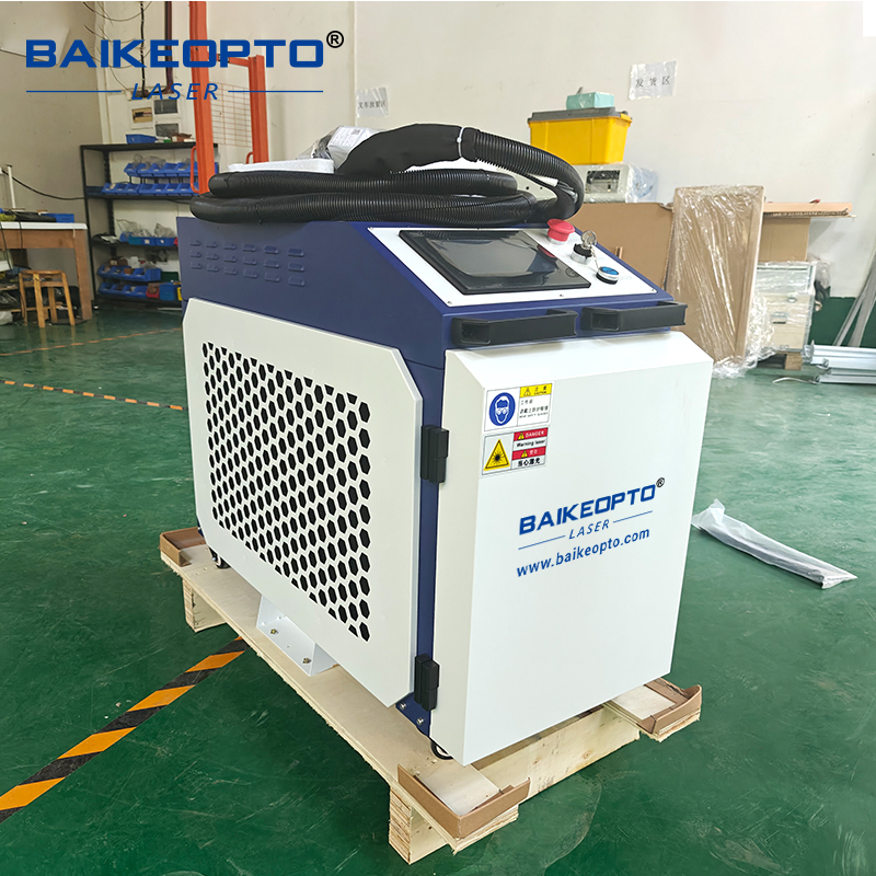 آلة تنظيف بالليزر المستمر لإزا - مراجعة Industrial Laser Removal Machine وسعره